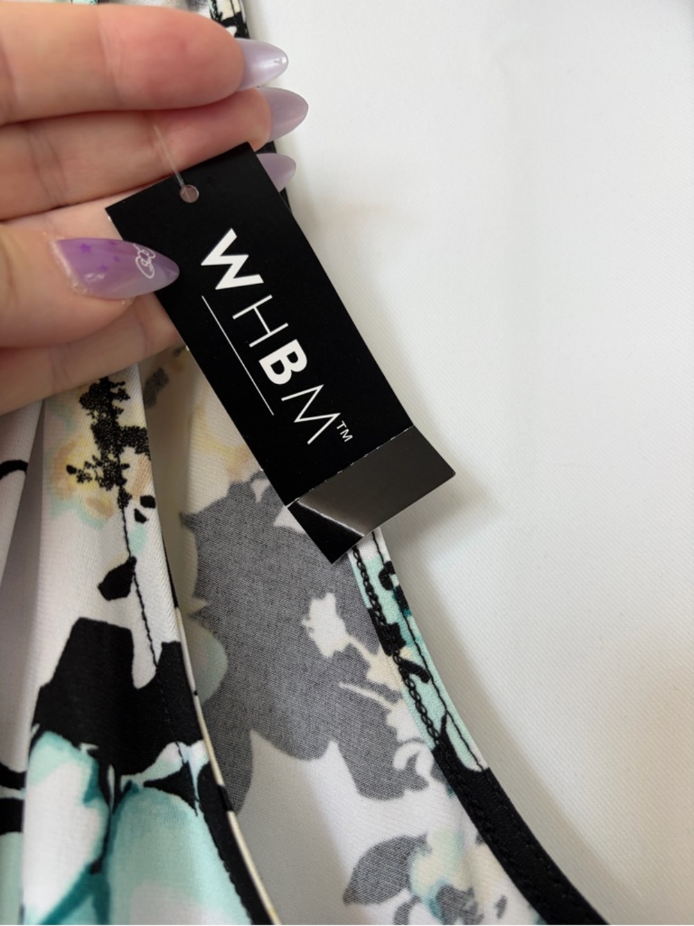 White House Black Market floral sleeveless halter-neck top - Picture 3 of 8
